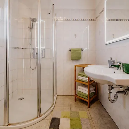 Weingut Sternat Vlg. Schmalzpeter *