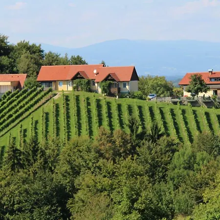 Weingut Sternat Vlg. Schmalzpeter Arnfels